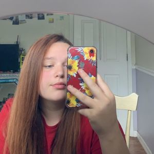 Meet your Posher, Ella